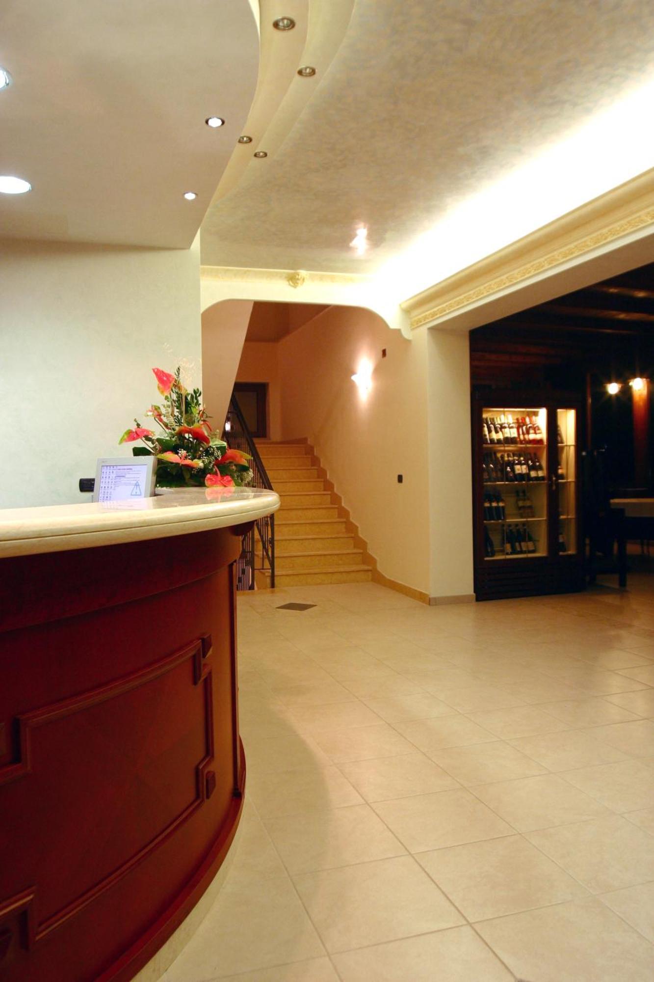 Hotel Il Melograno Mattinata Exterior photo